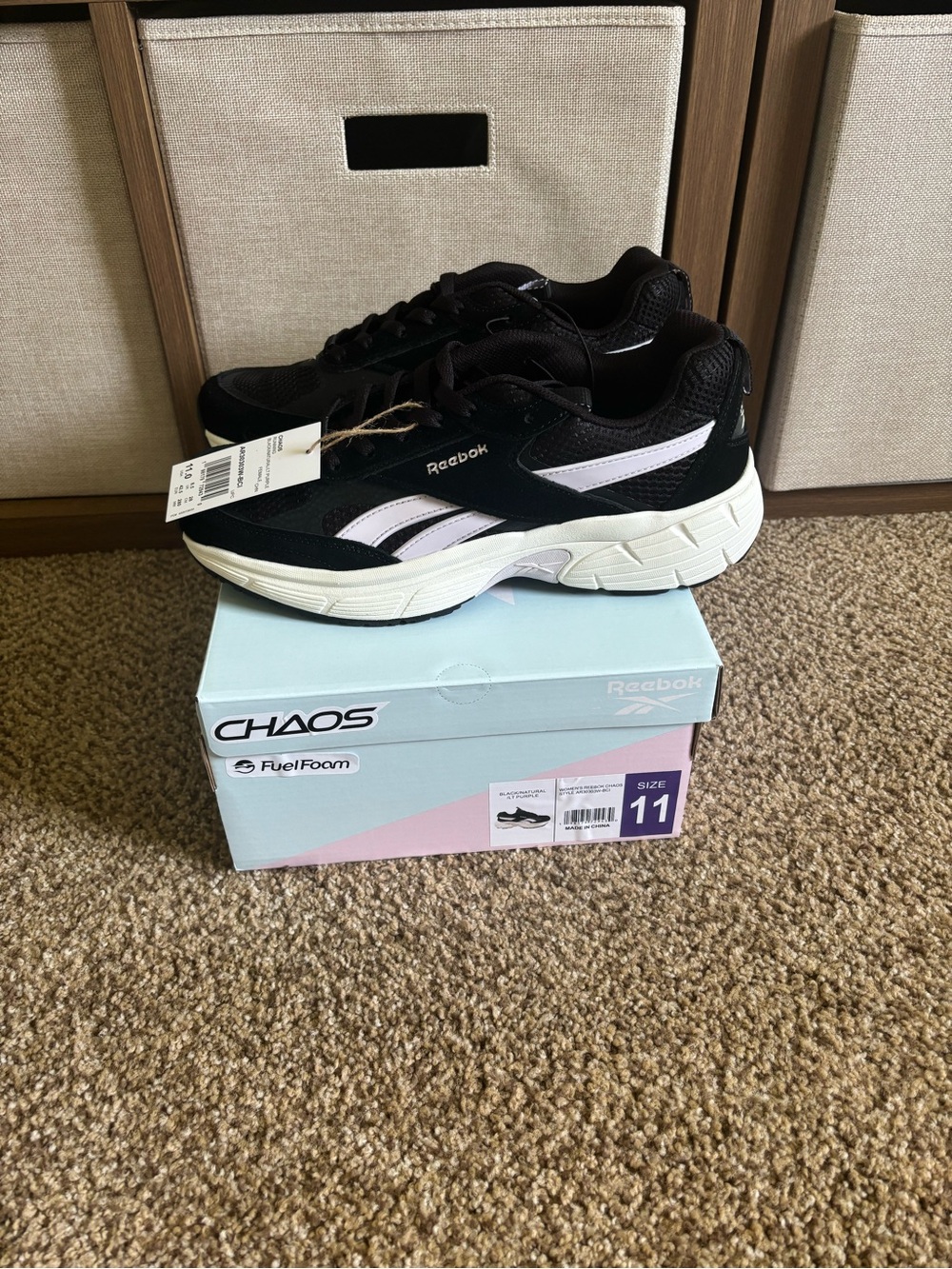 Reebok Chaos Size 11 Women Sneakers Black
